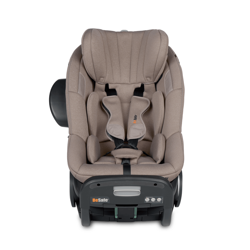 Silla de coche Stretch² 6M-7Y / 61-125 cm, color arena oscuro, brisa suave.